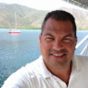 Meet your Posher, Efrain